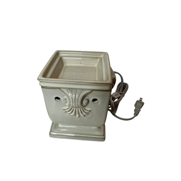 Scentsy Windsor Full-Size Warmer - Picture 1 of 11